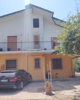 Casa in periferia a picerno a km 2.800 dal centro