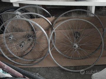 ACCESSORI X BICICLETTE ,CERCHI MANUBRI,FRENI,PIGNO