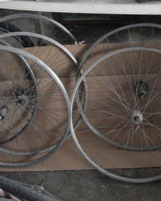 ACCESSORI X BICICLETTE ,CERCHI MANUBRI,FRENI,PIGNO