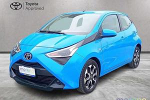 Toyota Aygo 1.0 x-business fun 72 CV