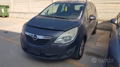 Opel Meriva  1.4  benzina anno 2012  X RICAMBI