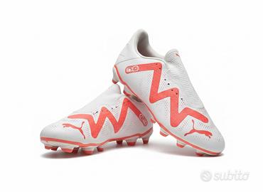 scarpe da calcio Puma Future bianco e rosa 