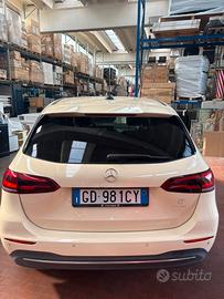MERCEDES CLASSE B 2021 AUTOMATIC 180D