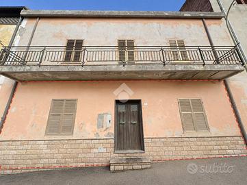 3 LOCALI A SENNORI