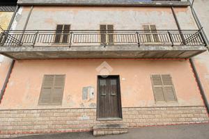 3 LOCALI A SENNORI