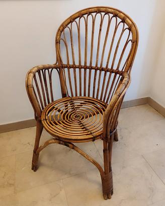 Sedie in vimini con tavolino
