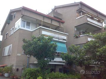 Monolocale piano terra zona Cassia Antica