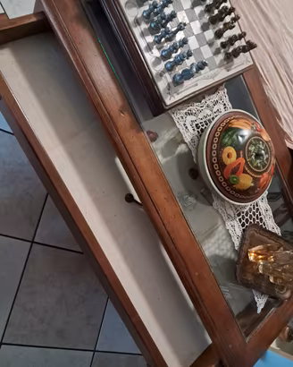 tavolino con cassetto