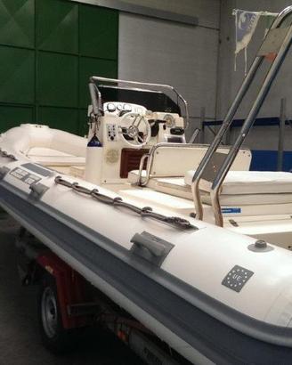 Joker boat coaster 650 - Yamaha 150 - carrello