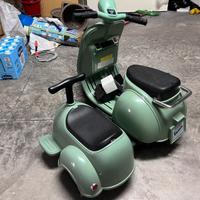 Vespa con sidecar