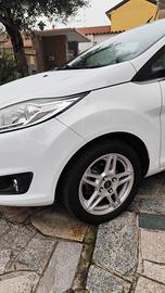 cerchi da 15 Ford Fiesta con gomme