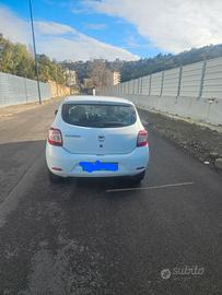  Dacia Sandero 1.2 benzina gpl di serie