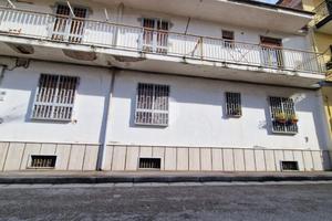 2 LOCALI A FRATTAMAGGIORE