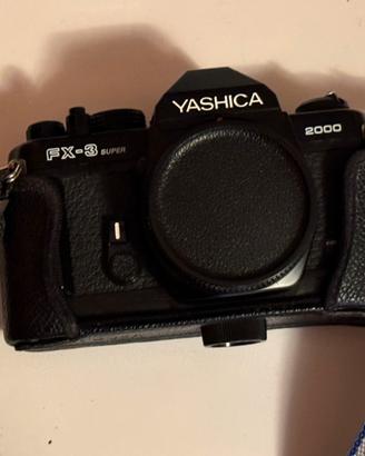 Fotocamera analogica yashica