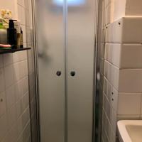 Portavetri  saloon doccia