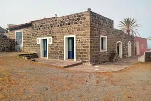 Dammusi con terreno a Pantelleria (TP)