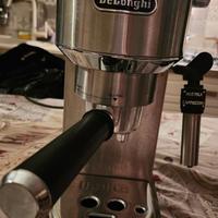 De Longhi Dedica Macchina del caffe