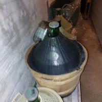 Damigiane in vetro (vino e vendemmia)