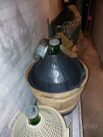 Damigiane in vetro (vino e vendemmia)