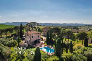 Villa di 340 m² con più di 5 locali a Castiglione 