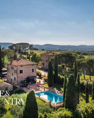 Villa di 340 m² con più di 5 locali a Castiglione 