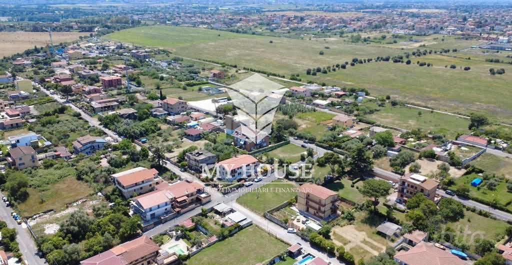 Terreno di 1040 m² a Roma - Vista 4
