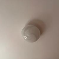 Comò, comodini, specchio, lampade e plafoniera