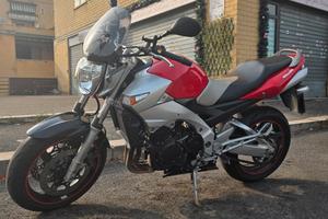 suzuki gsr 600 