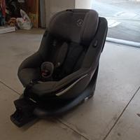 Seggiolino auto girevole Maxi-Cosi Mica.