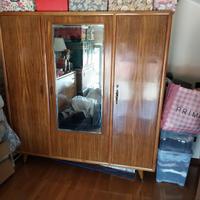 Camera da letto completa in legno