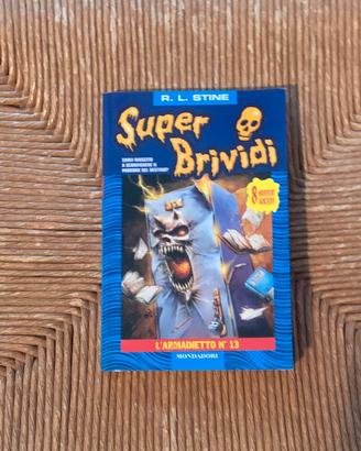 Super brividi completo l’armadietto N13