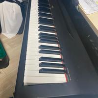Pianoforte digitale YAMAHA P60