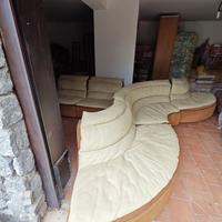 Divano Rossi di Albizzare modello Bogo