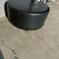 Pouf rotondo in pelle nera