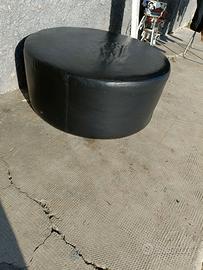Pouf rotondo in pelle nera