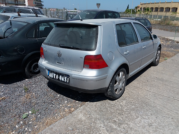 Volkswagen golf 4 1.6 b 2.0.0.0 RICAMBI