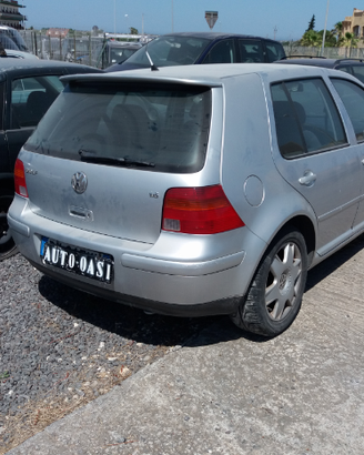 Volkswagen golf 4 1.6 b 2.0.0.0 RICAMBI