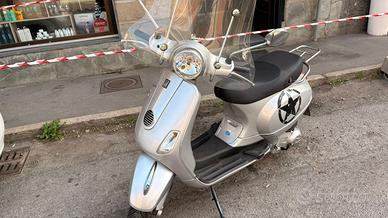 Vespa 125lx