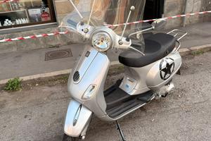 Vespa 125lx