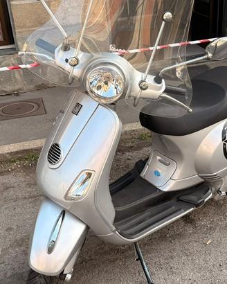 Vespa 125lx