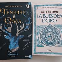Libri fantasy: Tenebre e ossa e La bussola d'oro