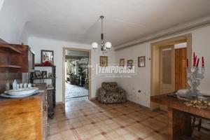 SOLUZIONE INDIPENDENTE CON GIARDINO ,TERRAZZO CON