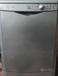 lavastoviglie Indesit 