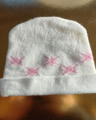 Cappellino neonata color panna con rombi rosa, nas