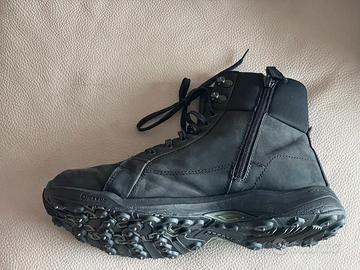 Scarponcini Icebug chiodi. Misura 45.