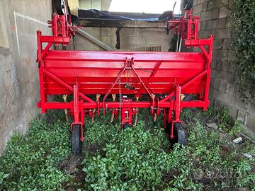 Sarchiatrice 4 file con cassa 6 q,li Botte BARGAM