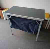 ATTREZZATURA DA CAMPEGGIO: MOBILETTO PIEGHEVOLE