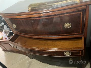 Gruppo bombato medea noce antico como e comodini