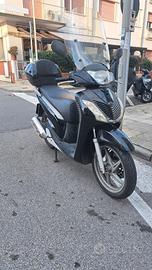 Honda Sh 150 2009- motore nuovo con 4000km