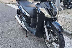Honda Sh 150 2009- motore nuovo con 4000km